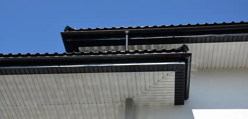 Roof Overhang Repair in Rio Rancho